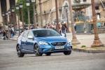 Volvo V40 D4 R-Design 2016 года